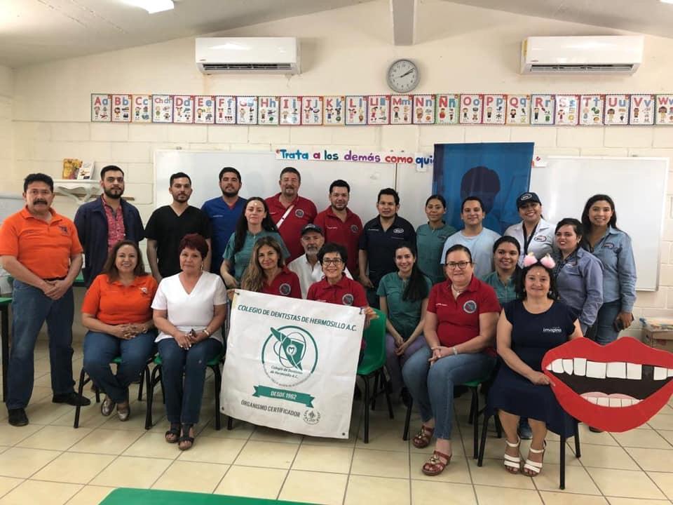Brigada en el poblado de Miguel Alemán de la costa de Hermosillo